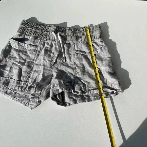 ATHLETA Cabo 100% Linen 4" Shorts Gray, Size 4 - Picture 4 of 6
